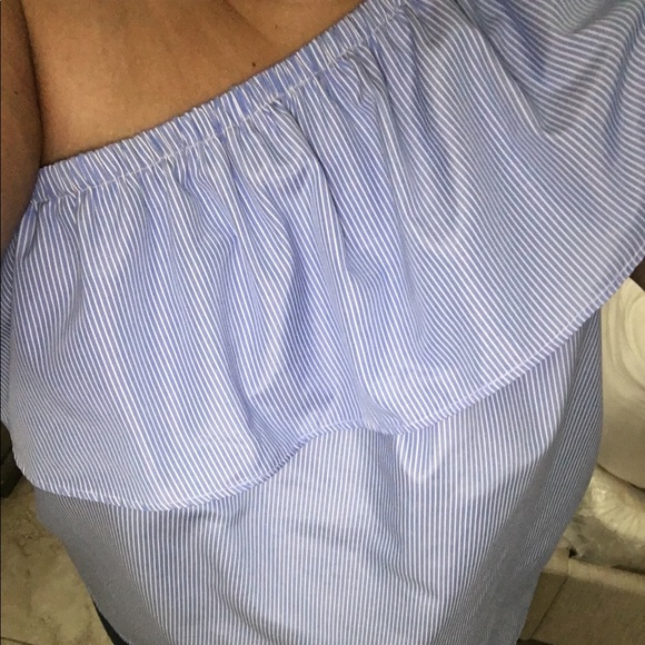 One shoulder Blouse - Picture 2 of 5